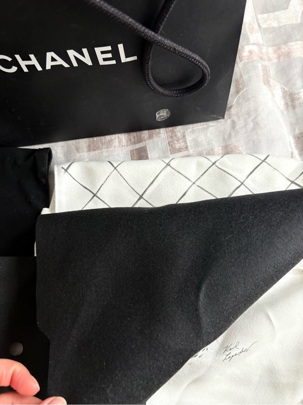 CHANEL Black and White Branded Dust Bags and Shopping Bag Set - Picture 3 of 6